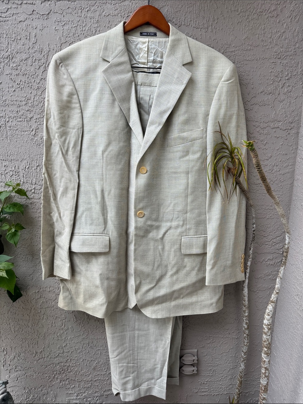 Men's Light Beige Italian Vintage  Wool Summer Two-Button Suit 46R
